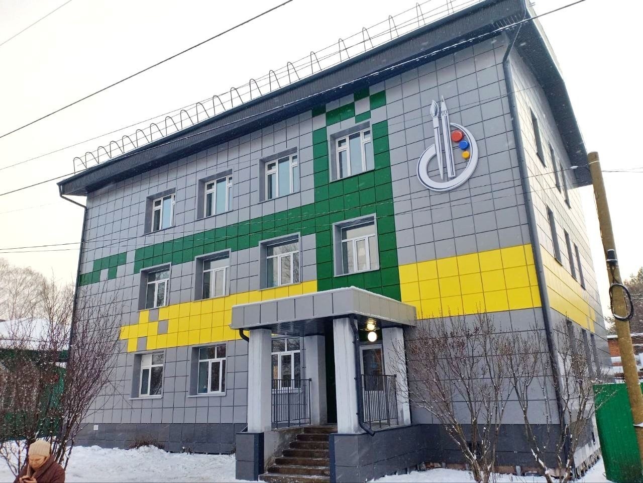 Обновленная художественная школа открылась сегодня в Можге.